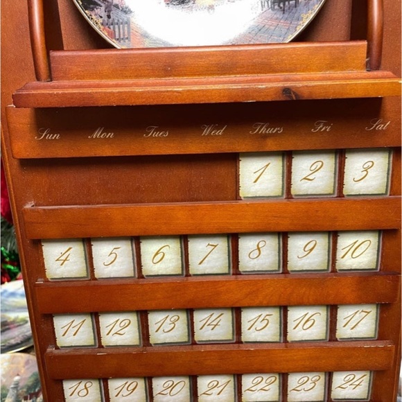 Thomas Kincade perpetual calendar with plates simpler times Christmas present pa - Picture 3 of 10